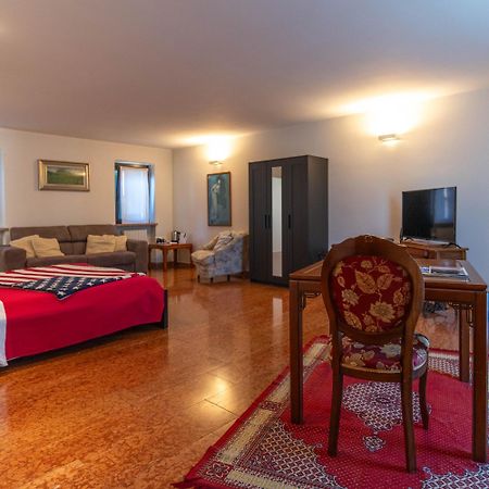A Casa Di Tom Bed & Breakfast Sant'Ambrogio di Valpolicella Exterior photo